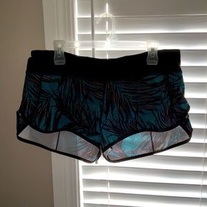 🛍 Lululemon Run Speed short - size 10